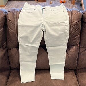 Maurices Women's Soft Mint Green Straight Leg Jeans